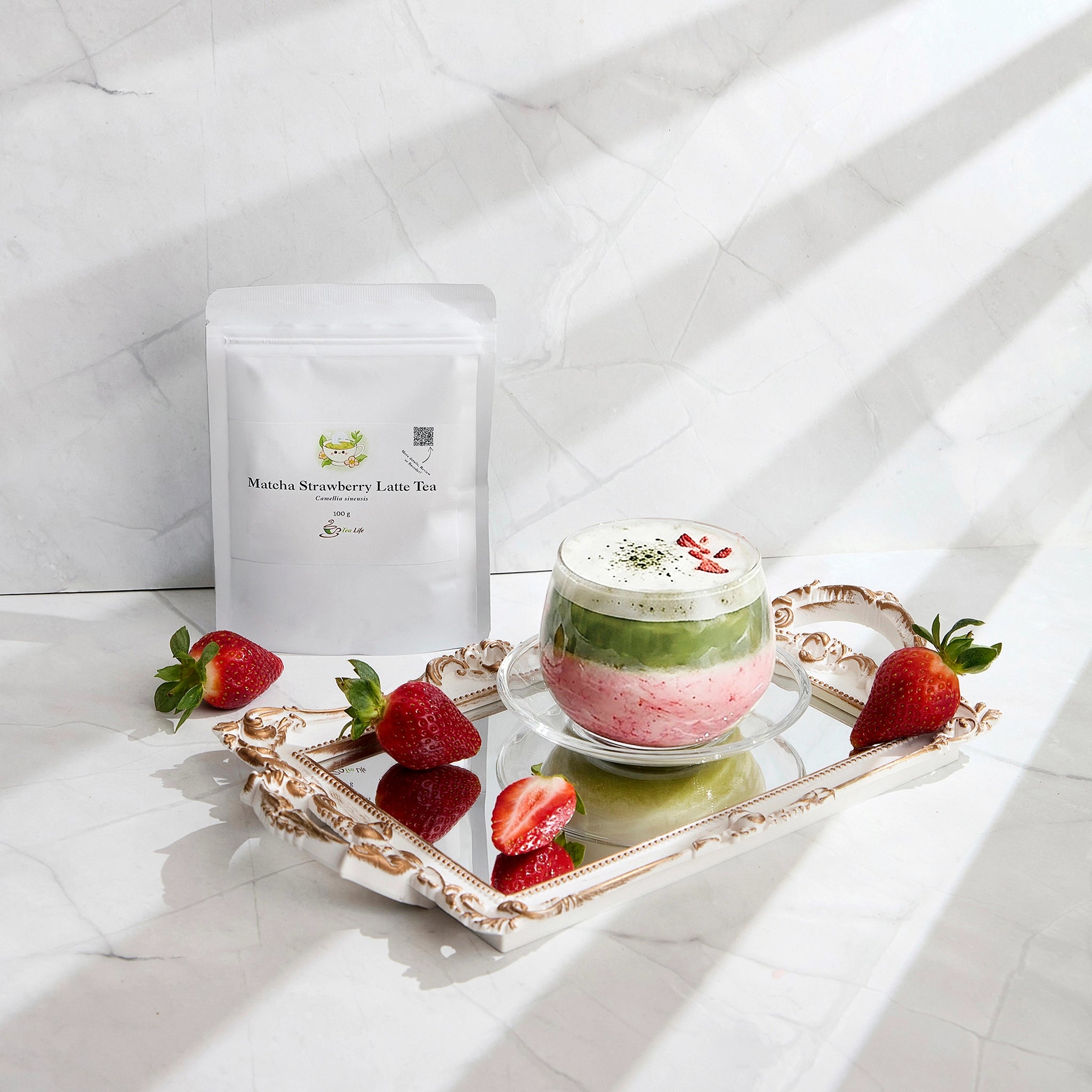 strawberry matcha latte hot