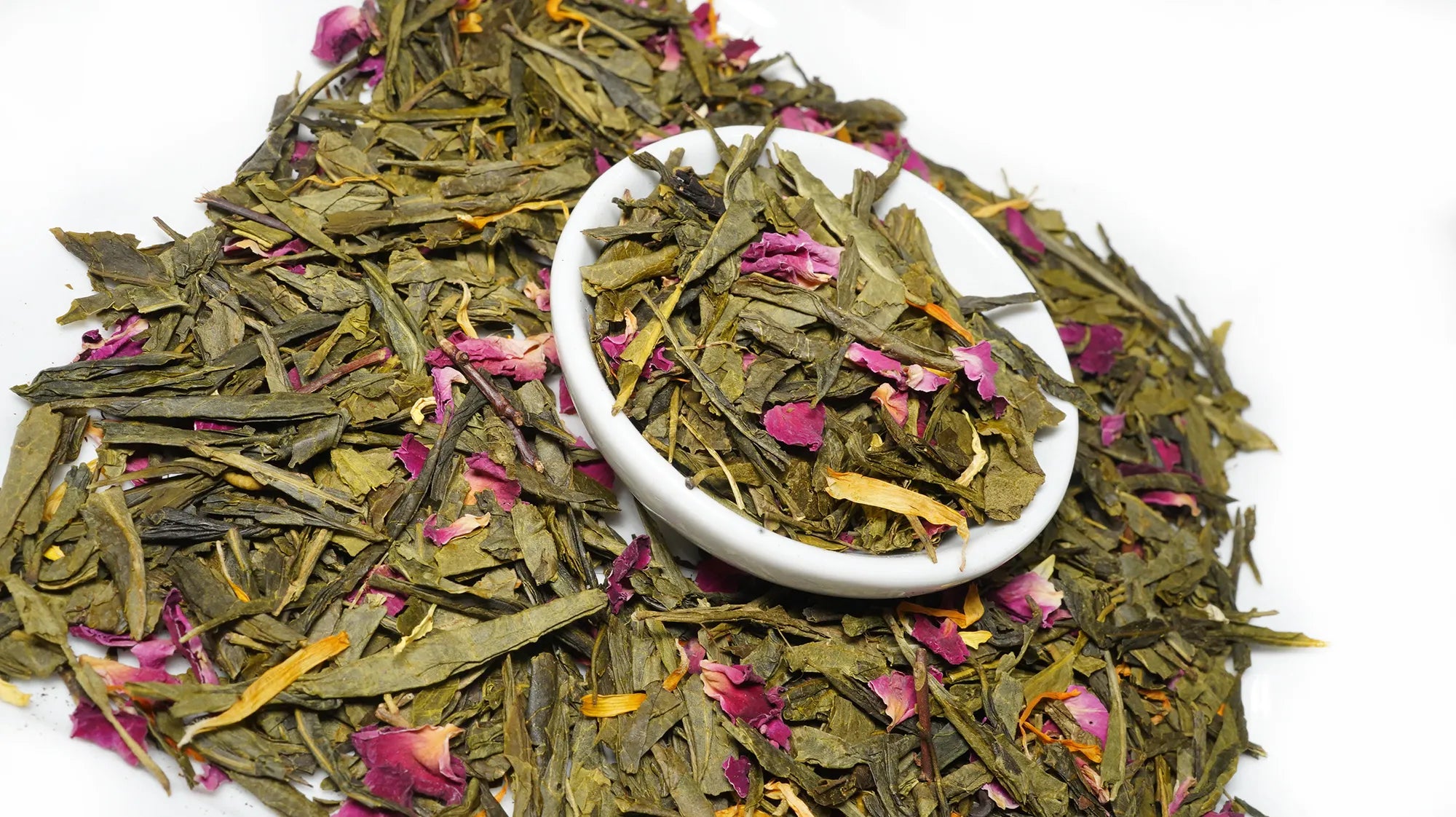 sakrua tea side on in bowl